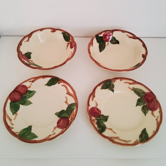 Vintage Franciscan Apple Dinnerware 2 Desert Saucers and 2 Desert Bowls - Picture 3 of 5